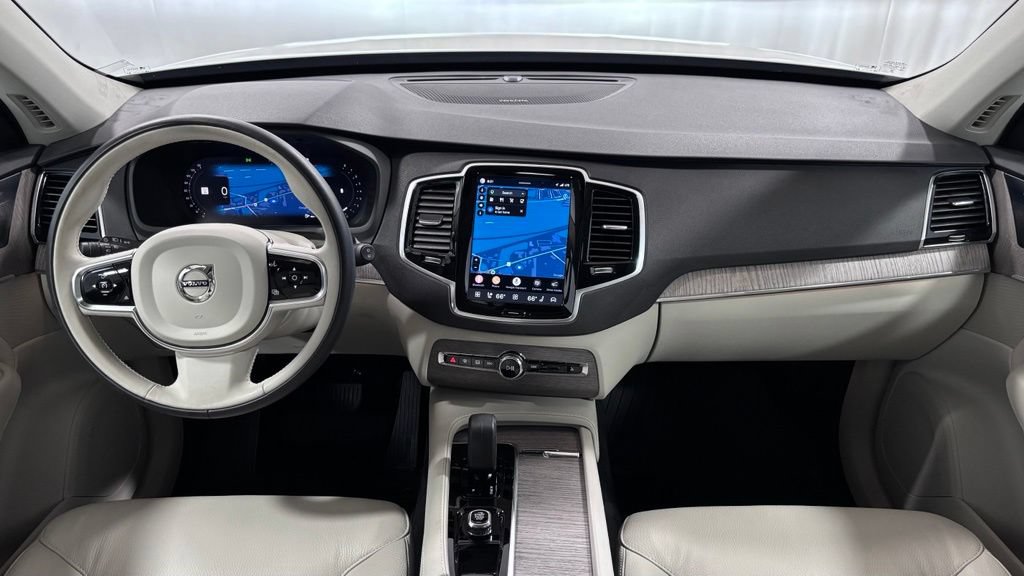 Certified 2024 Volvo XC90 B5 Plus w/ Protection Package Premier AWD/4WD image 2