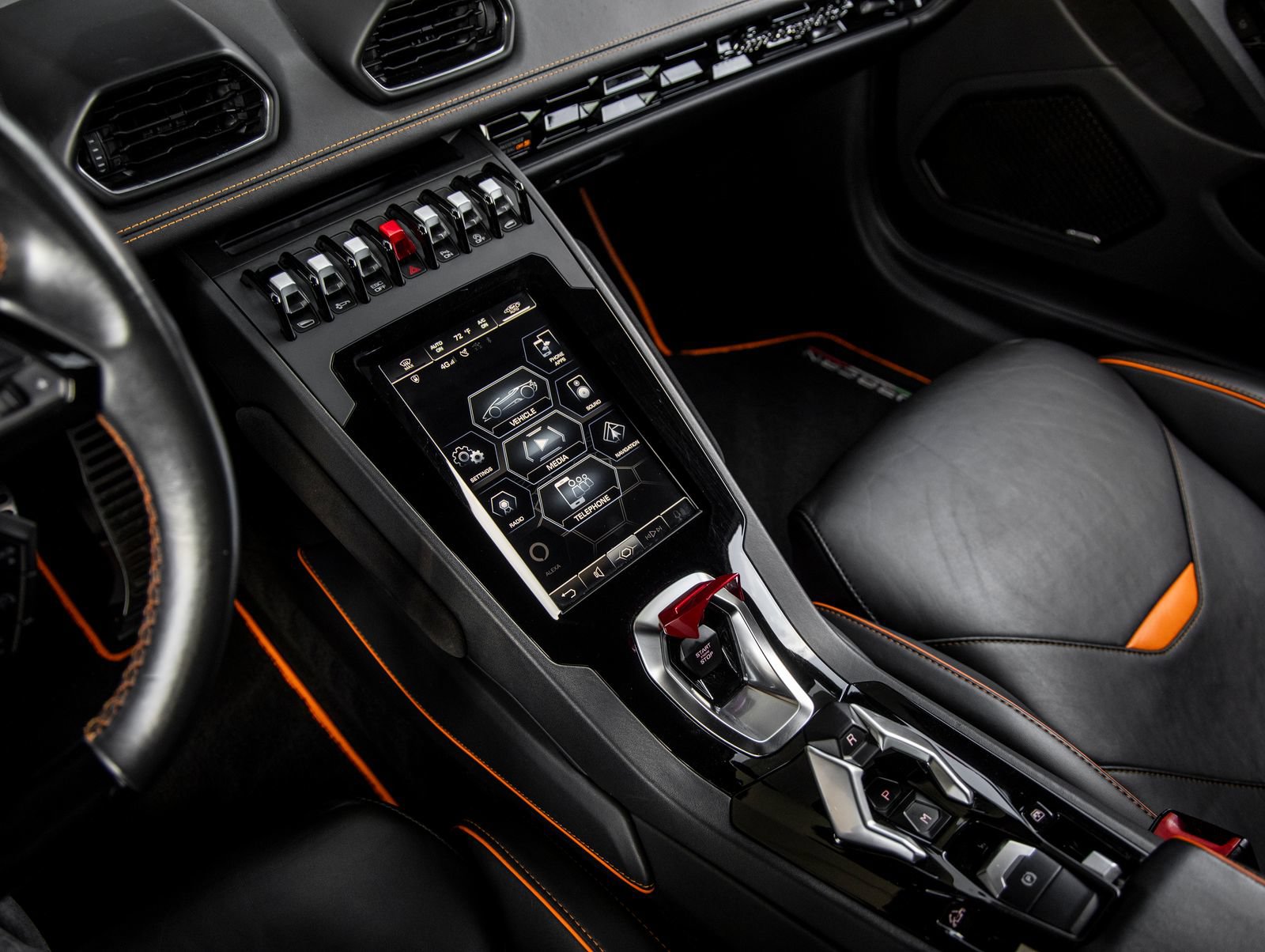 Used 2021 Lamborghini Huracan EVO RWD image 34