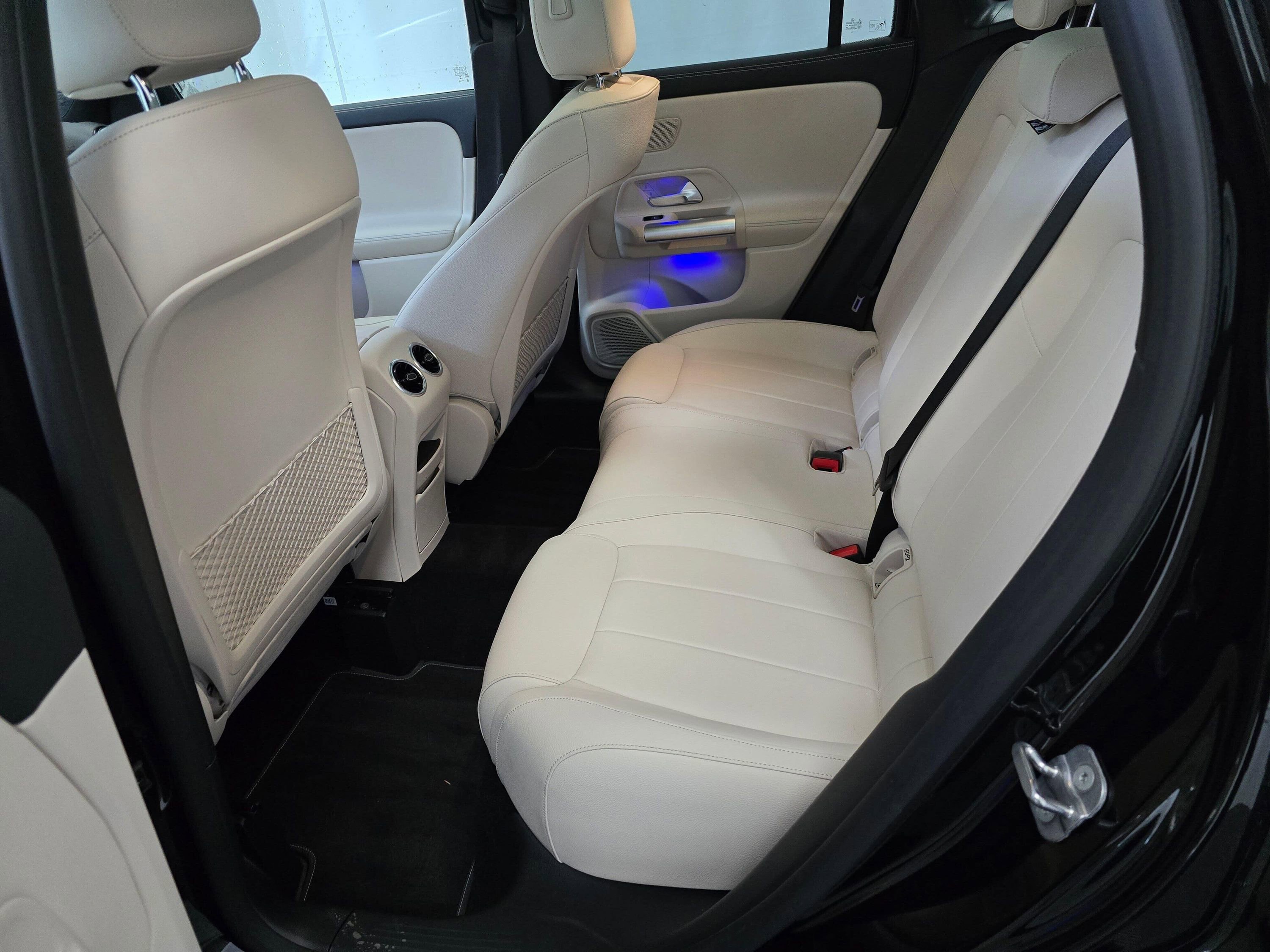 Used 2025 Mercedes-Benz GLA 250 4MATIC image 18