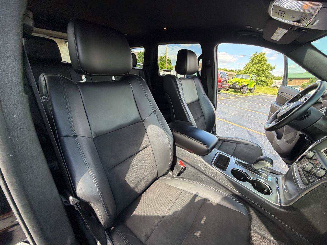 Used 2018 Jeep Grand Cherokee Altitude AWD/4WD image 39