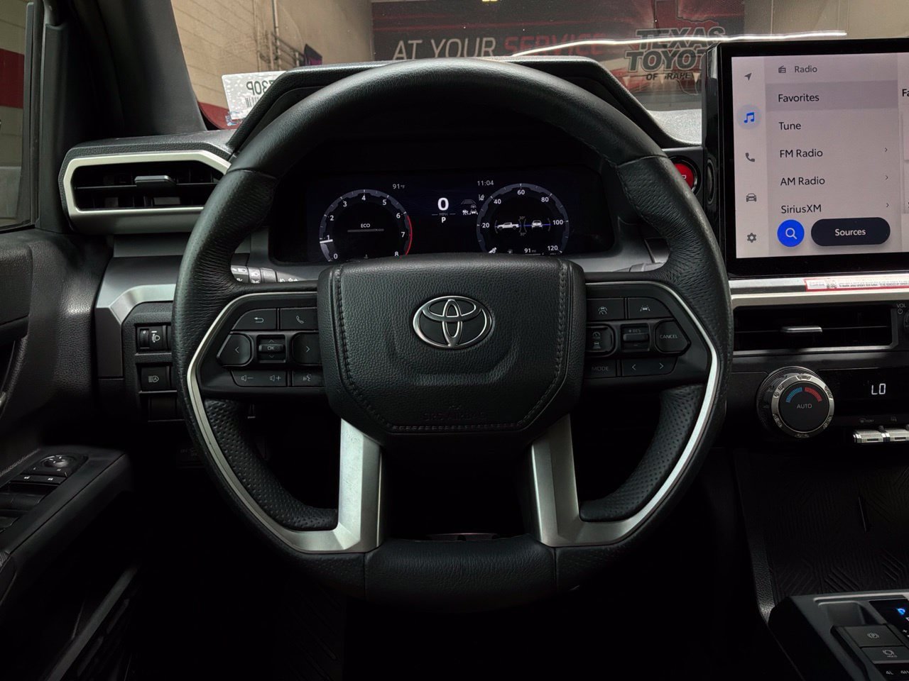Used 2025 Toyota Tacoma TRD Sport AWD/4WD image 36