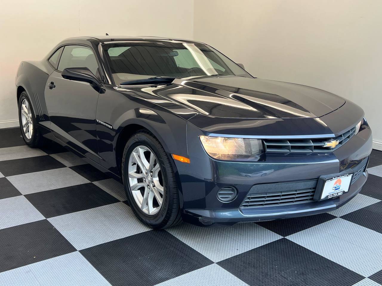 Used 2014 Chevrolet Camaro LS RWD image 3
