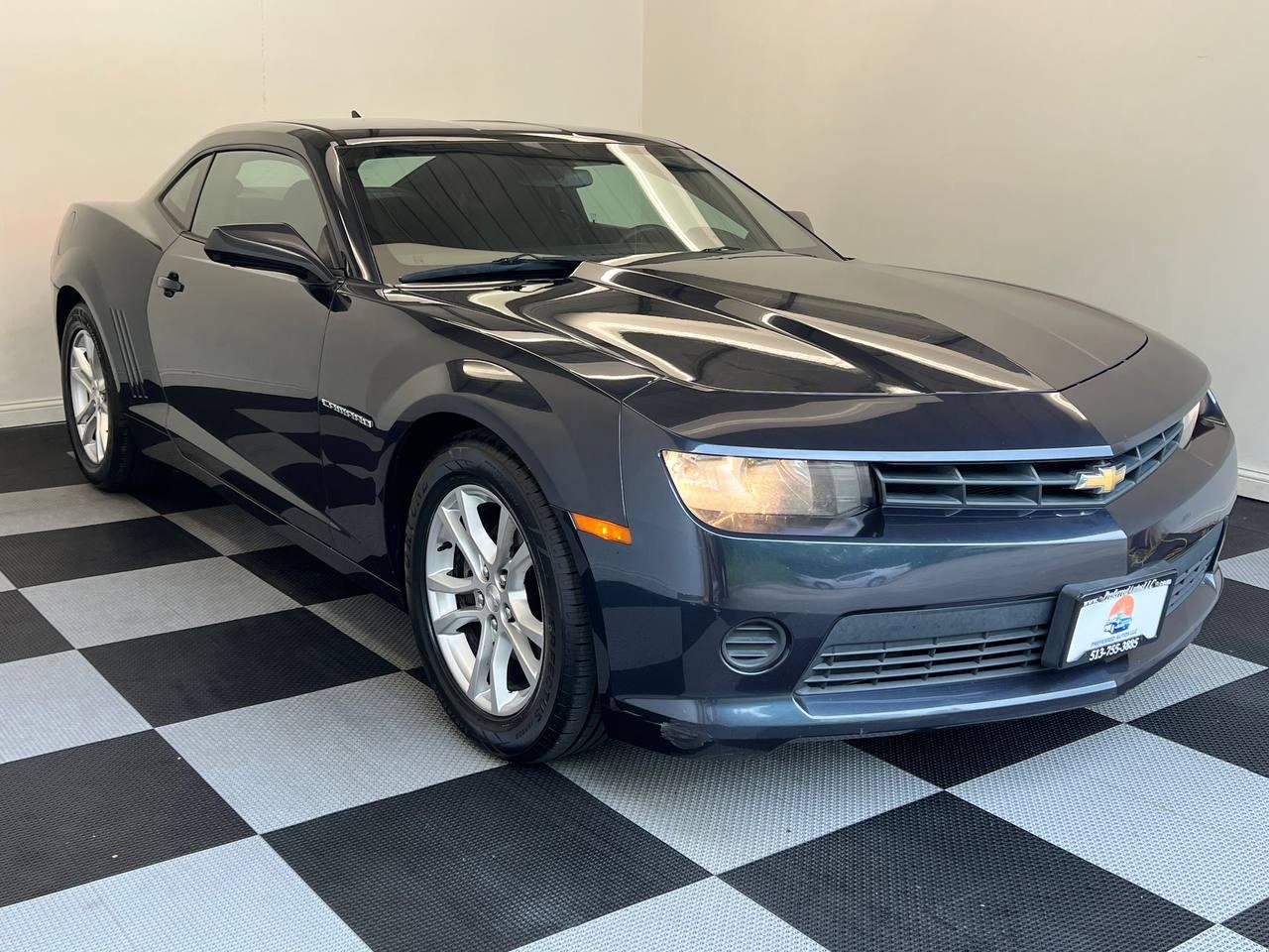 Used 2014 Chevrolet Camaro LS RWD image 3