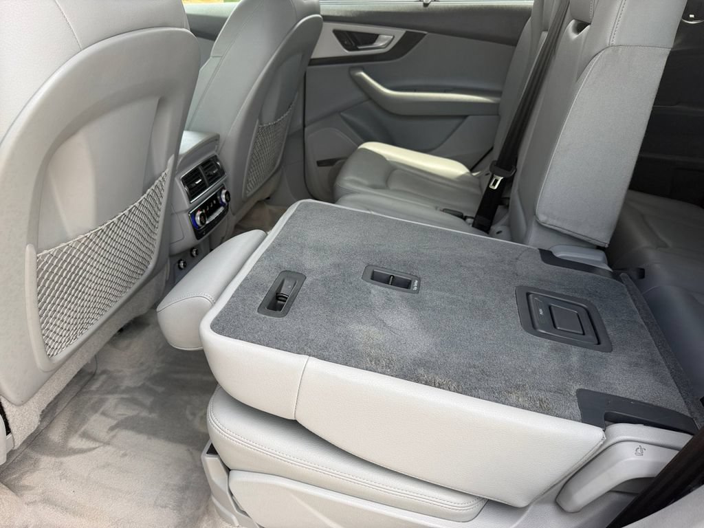 Used 2018 Audi Q7 2.0T Premium Plus w/ Premium Plus Package AWD/4WD image 15