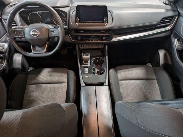 Used 2025 Nissan Rogue SV FWD image 25