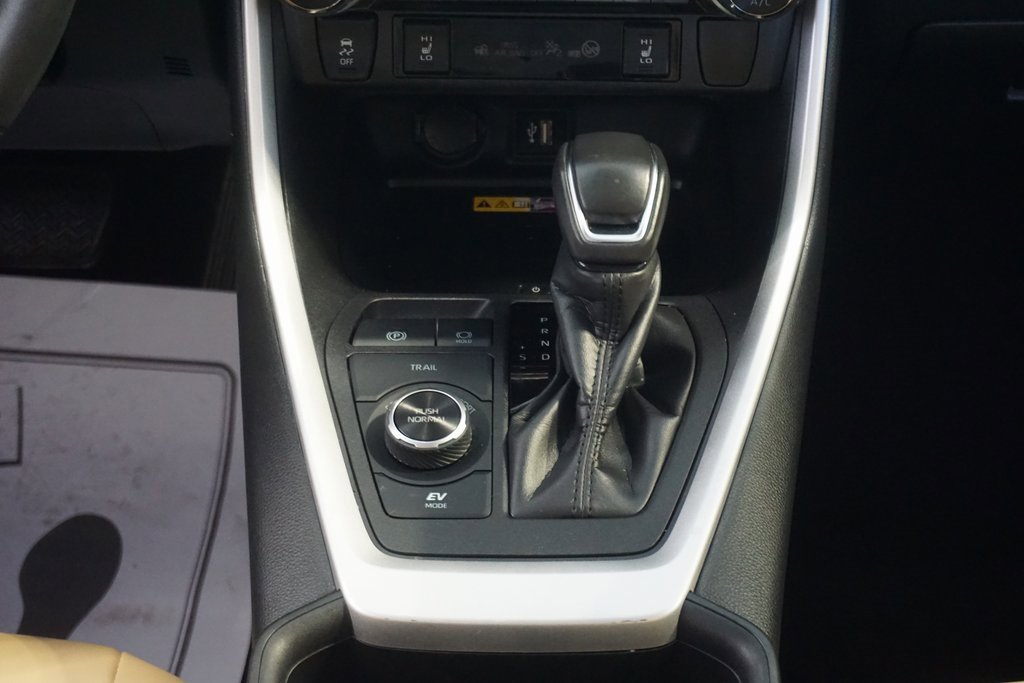 Certified 2024 Toyota RAV4 XLE Premium image 34