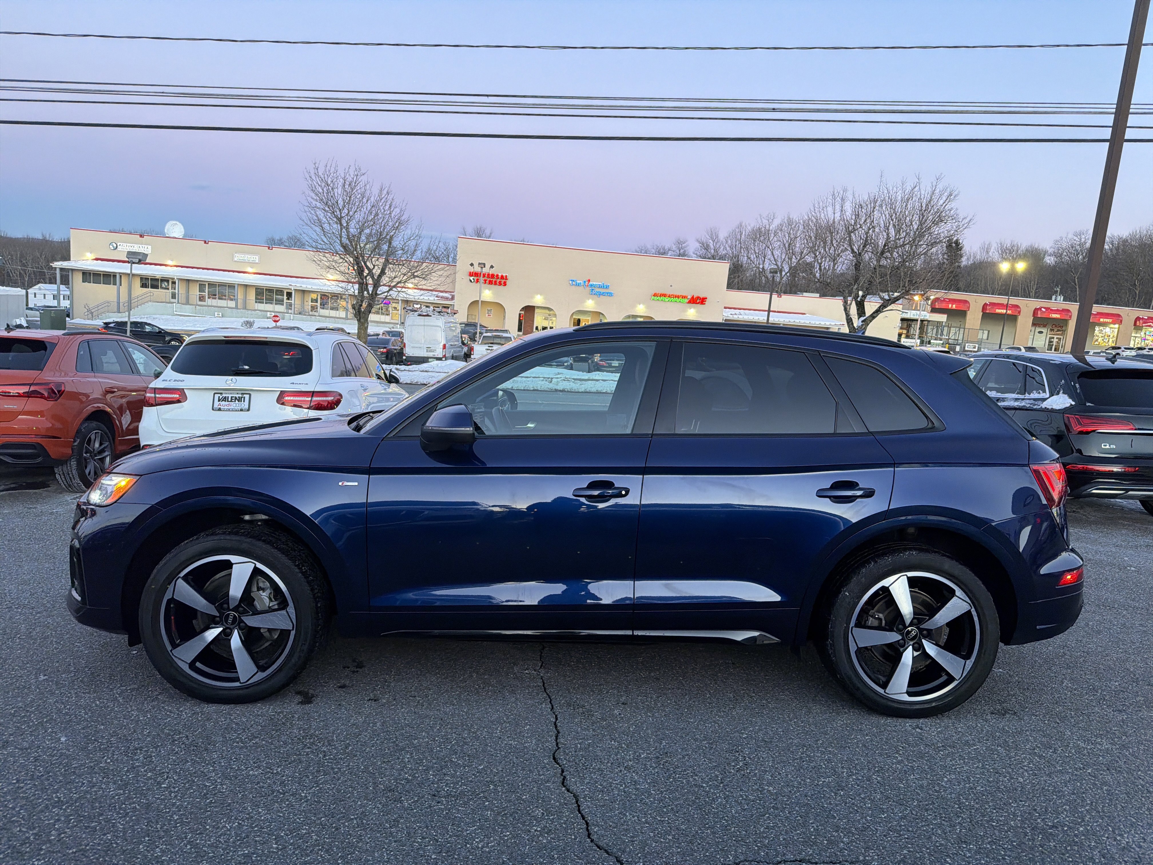 Certified 2022 Audi Q5 2.0T Premium Plus AWD/4WD image 4