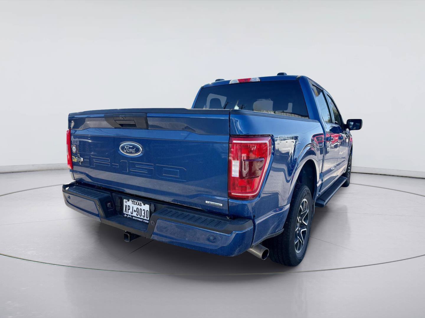 Used 2022 Ford F150 XLT w/ Equipment Group 301A Mid RWD image 4