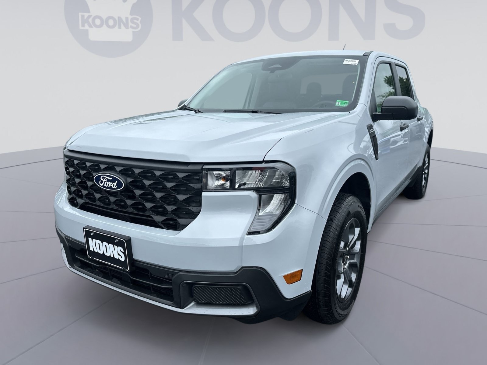 Used 2025 Ford Maverick XLT w/ Equipment Group 302A AWD/4WD image 1