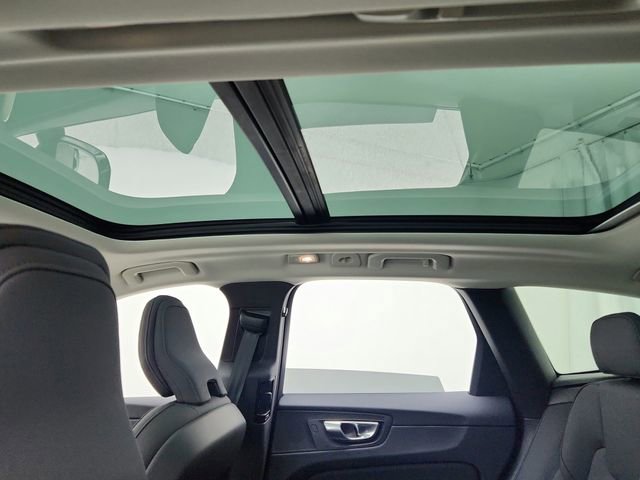 New 2026 Volvo XC60 B5 Plus w/ Protection Package Premier image 22