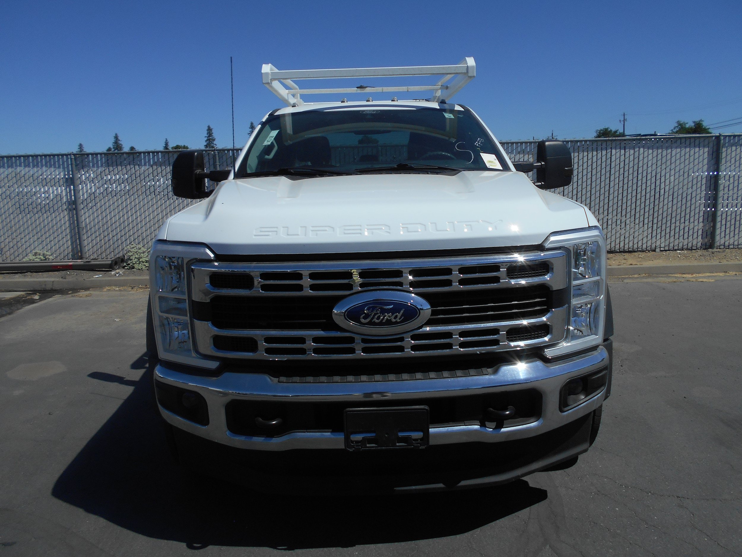 Used 2024 Ford F450 XLT w/ XLT Value Package AWD/4WD image 2