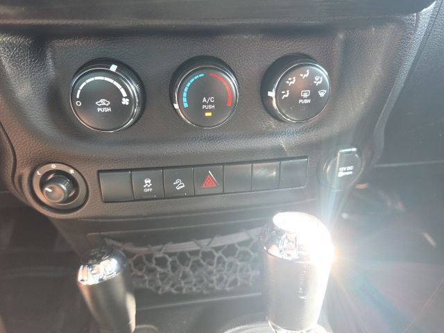 Used 2012 Jeep Wrangler Unlimited Sport AWD/4WD image 16