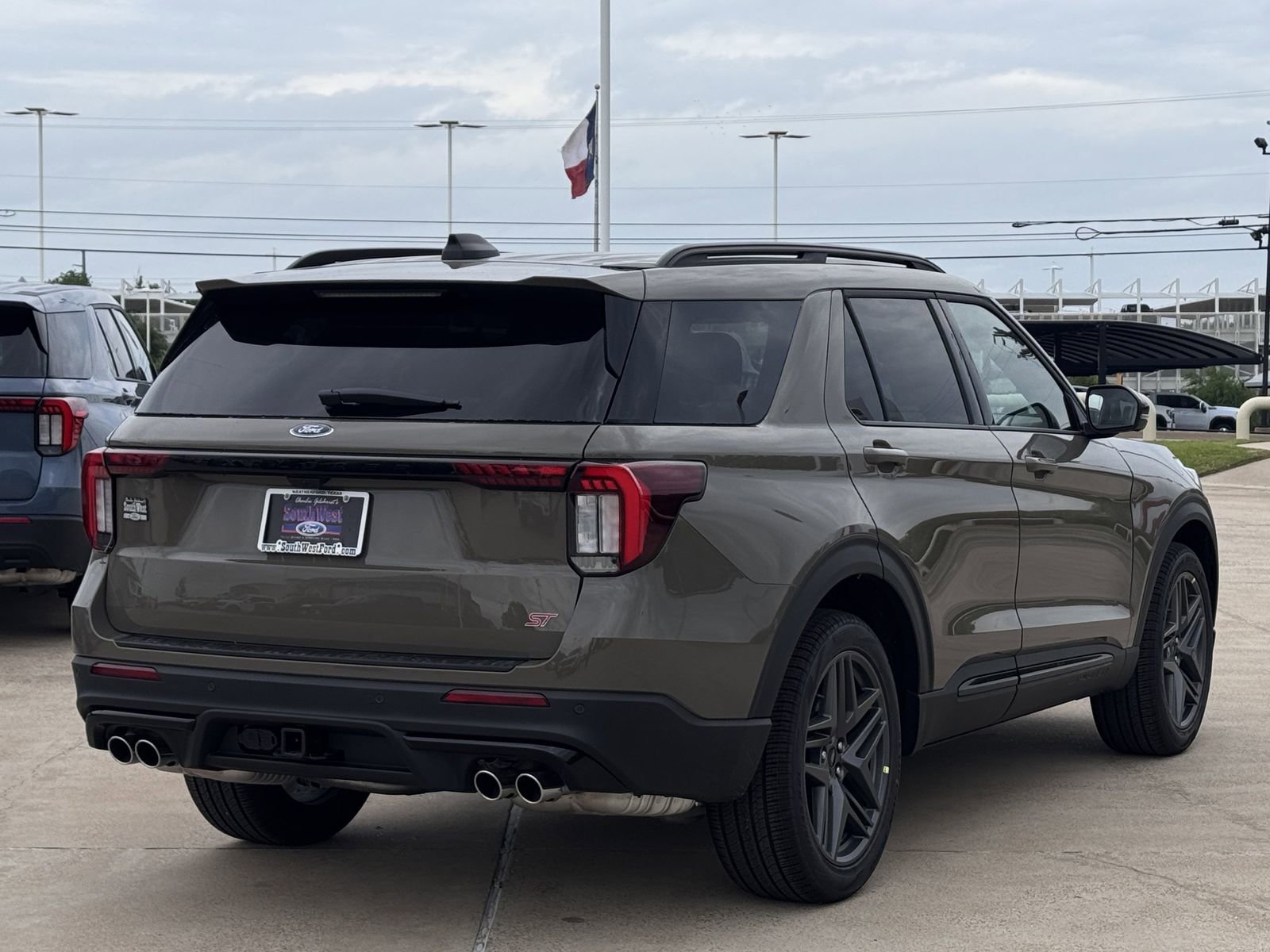 New 2026 Ford Explorer ST image 4