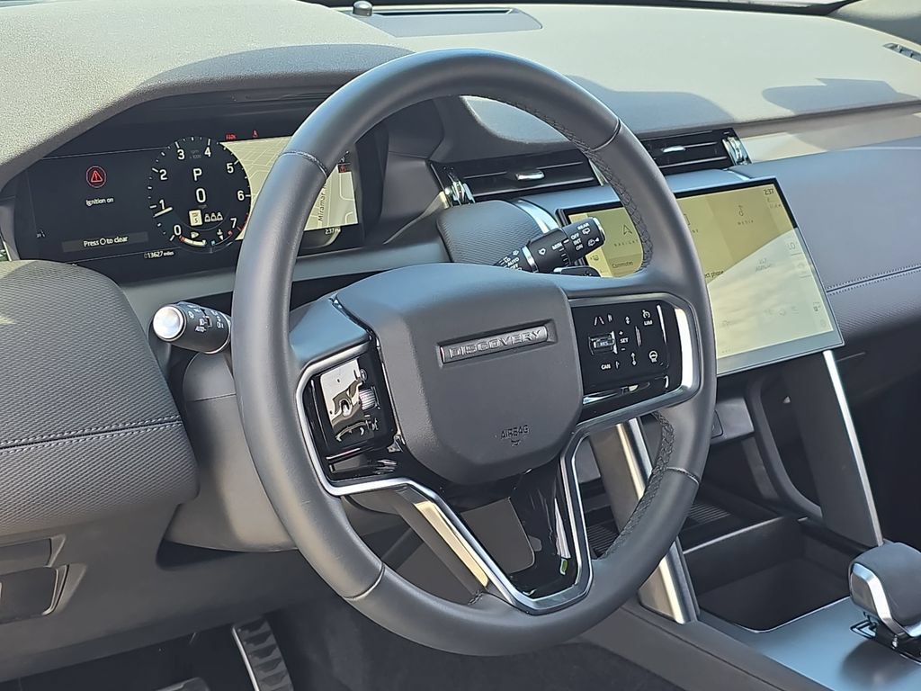 Certified 2025 Land Rover Discovery Sport Dynamic SE AWD/4WD image 16