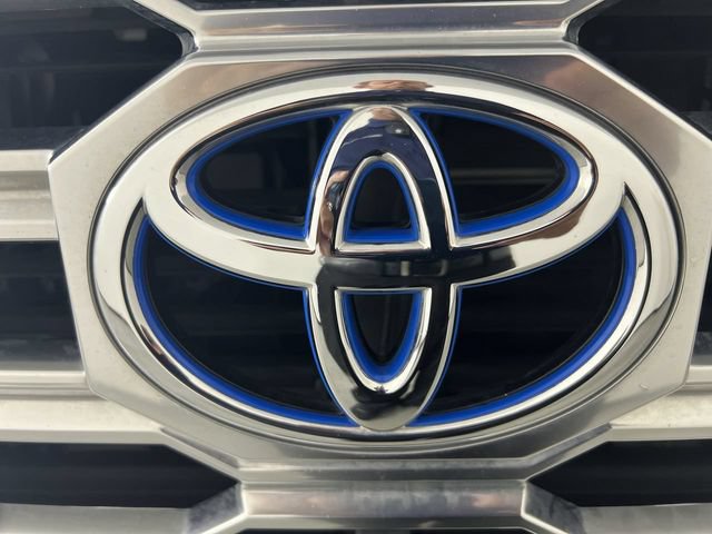 Used 2024 Toyota Sequoia Capstone AWD/4WD image 32