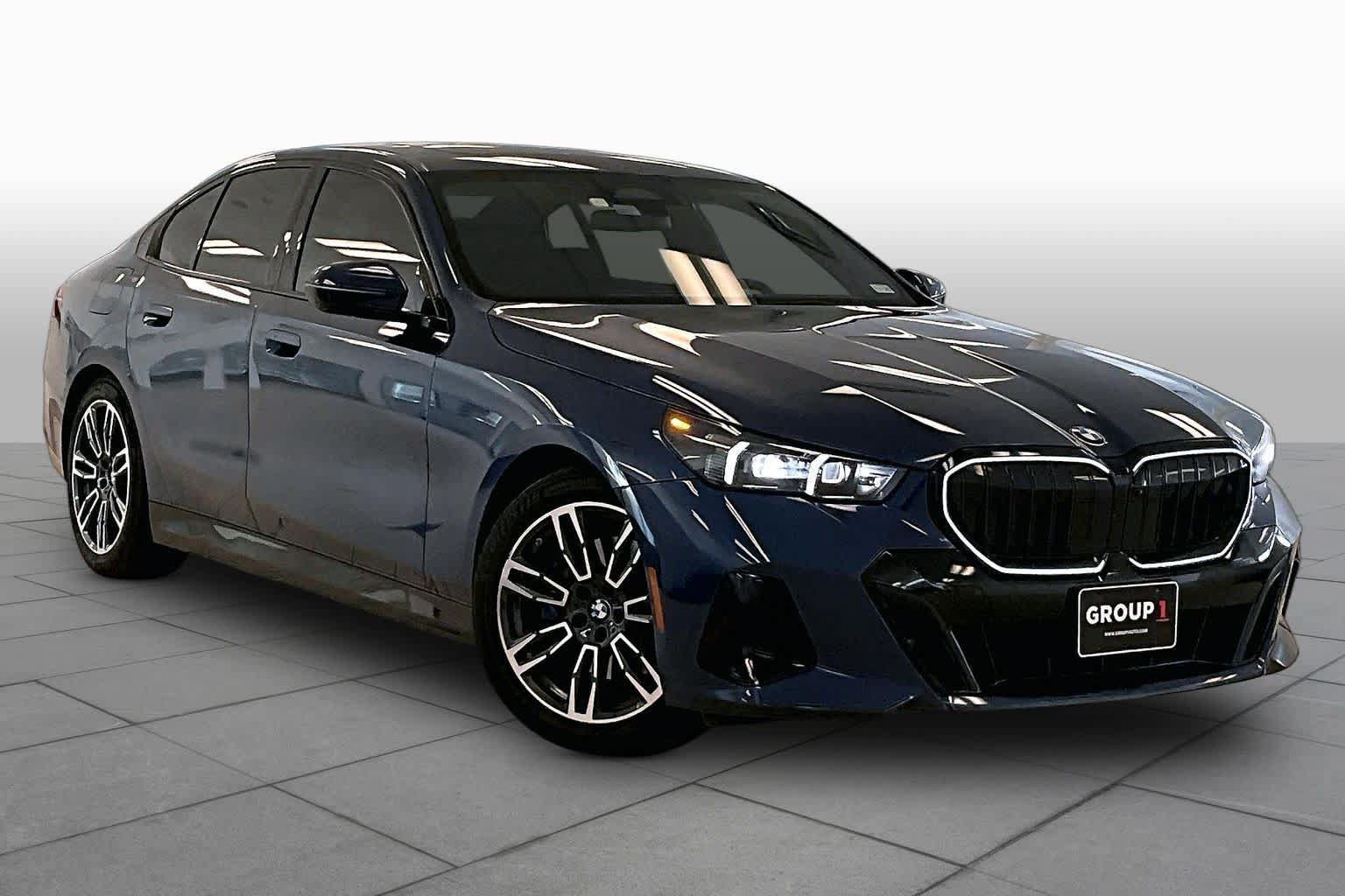 Used 2024 BMW 530i w/ M Sport Package RWD image 2