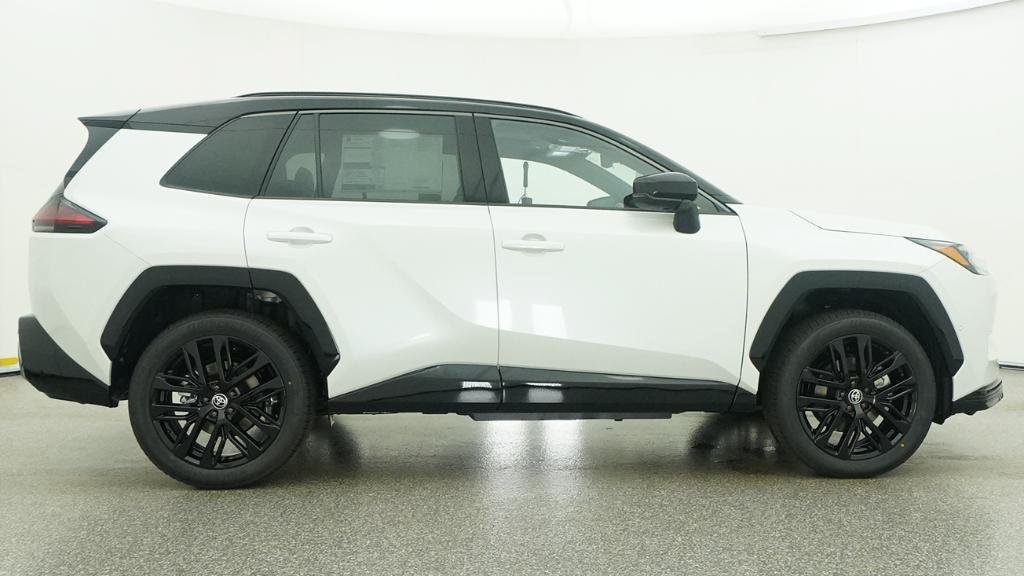 New 2026 Toyota RAV4 XSE w/ Panoramic Sun Roof Package AWD/4WD image 18