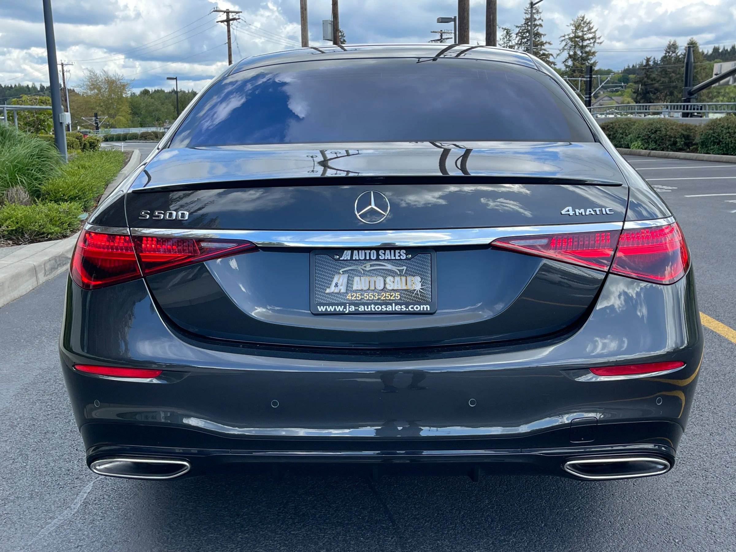 Used 2022 Mercedes-Benz S 500 S 500 4MATIC Sedan 4D image 7