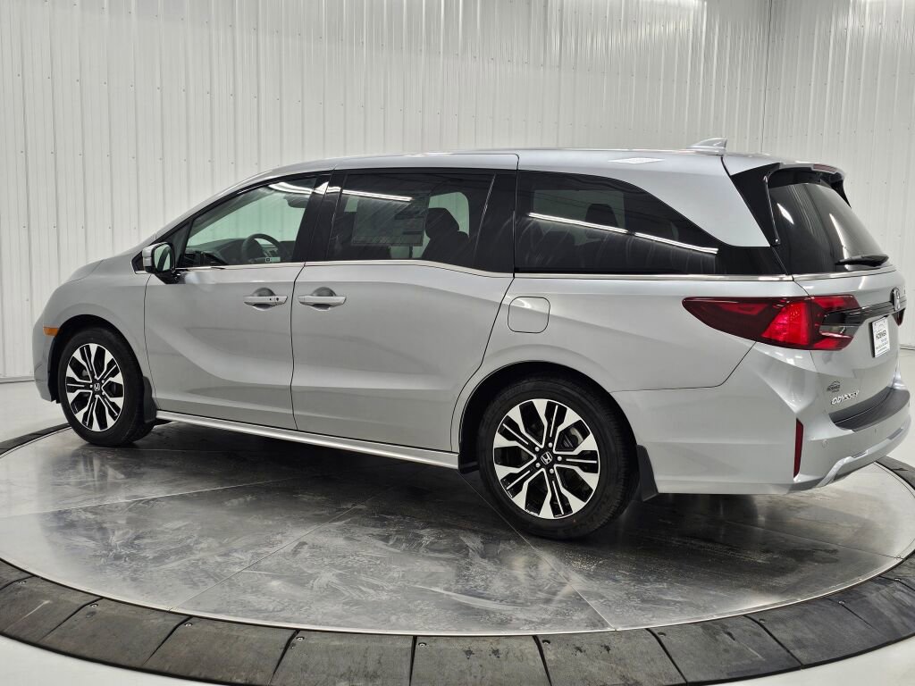 New 2026 Honda Odyssey Elite image 3