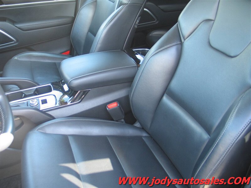 Used 2025 Kia Telluride S AWD/4WD image 30