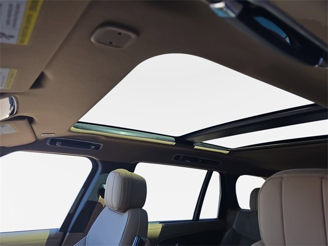 New 2026 Land Rover Range Rover Long Wheelbase SE image 17