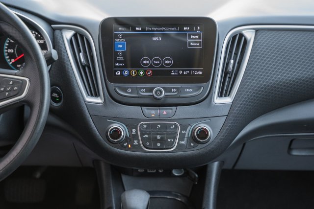 Used 2025 Chevrolet Malibu LT FWD image 26