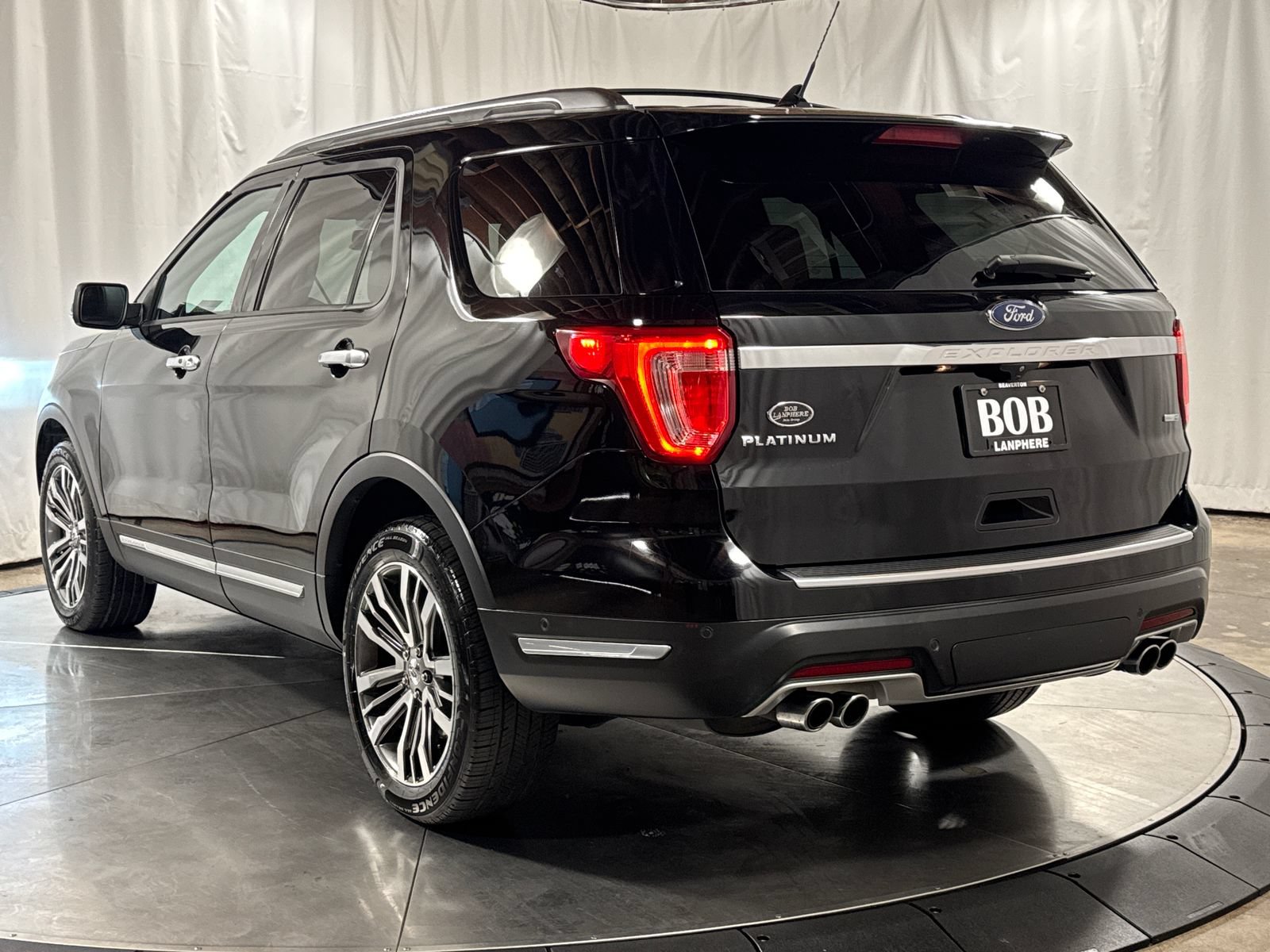 Used 2018 Ford Explorer Platinum AWD/4WD image 9
