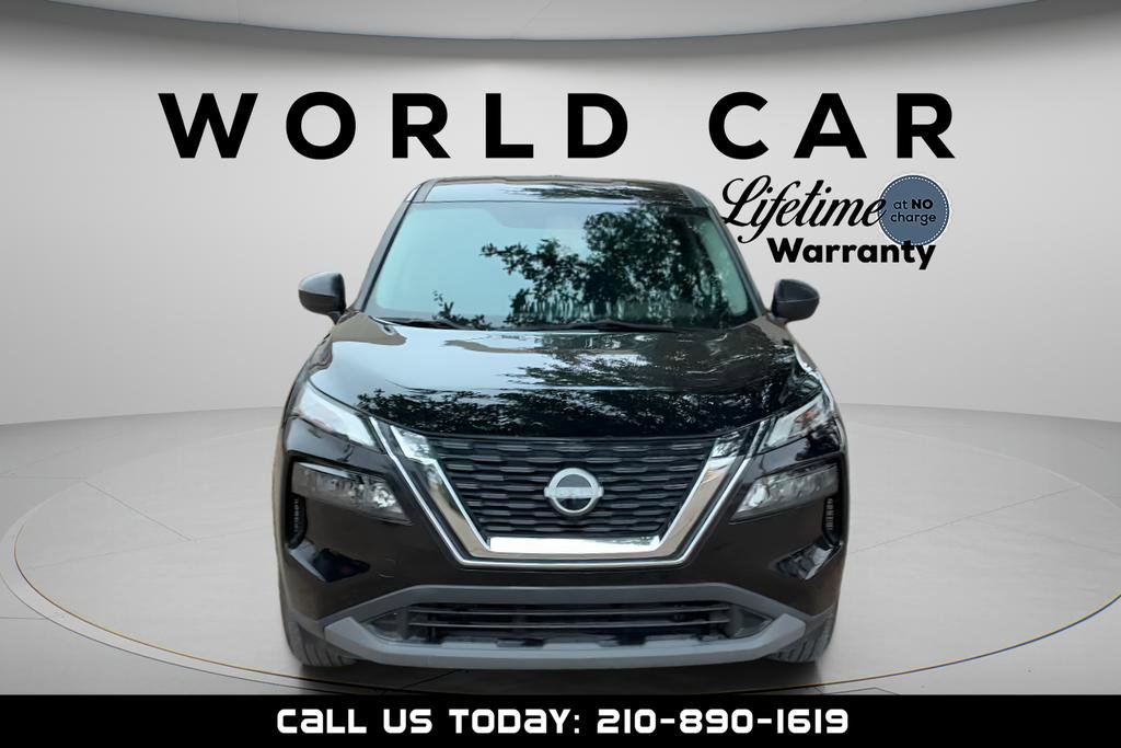 Used 2023 Nissan Rogue S image 2