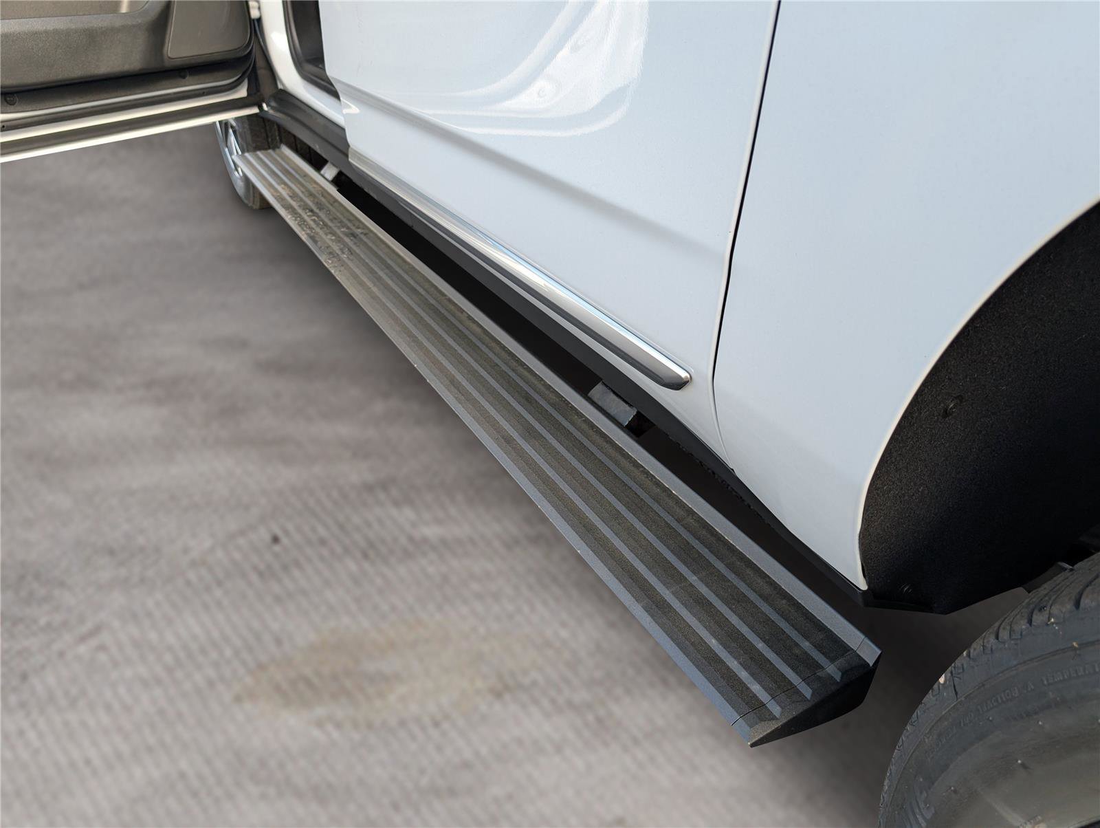 New 2026 GMC Yukon XL Denali w/ Sun & Power Step Package image 10