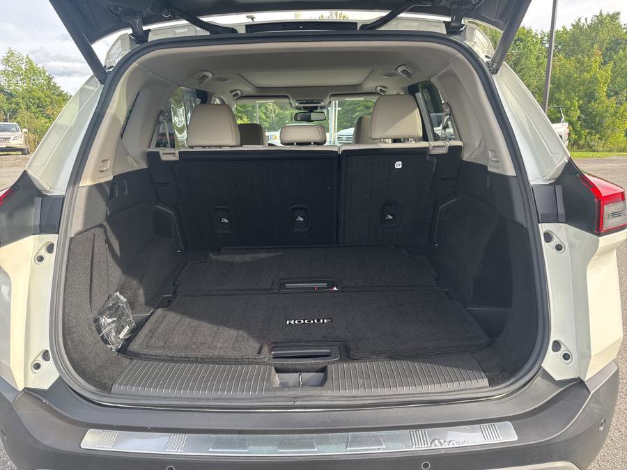 Used 2021 Nissan Rogue SL image 5