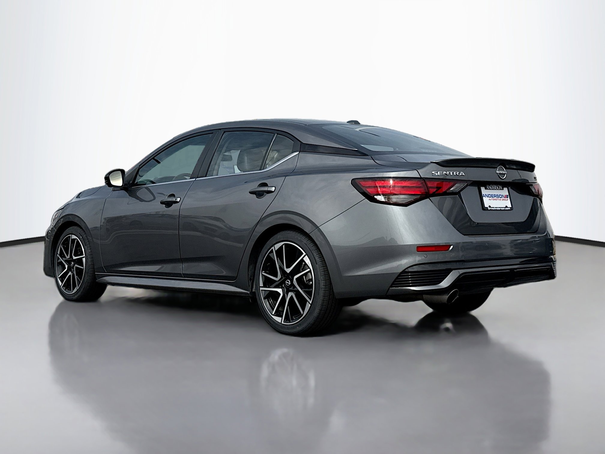 Used 2024 Nissan Sentra SR w/ SR Premium Package image 12