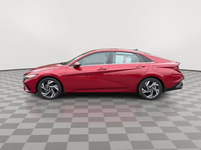 Used 2024 Hyundai Elantra SEL w/ Convenience Package FWD image 6