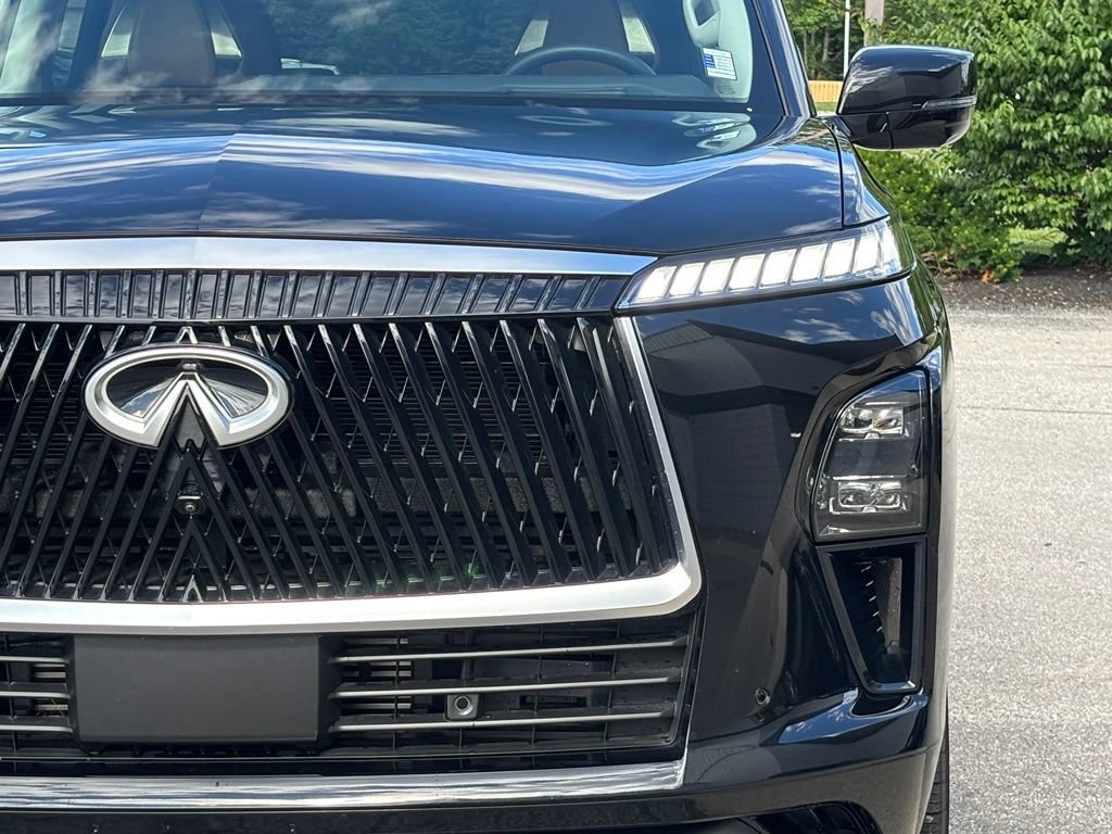 Used 2025 INFINITI QX80 Sensory AWD/4WD image 10