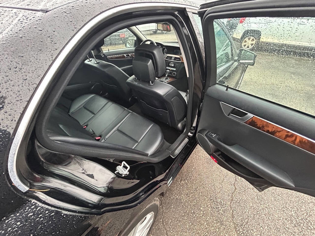 Used 2012 Mercedes-Benz C 300 4MATIC Sedan image 8