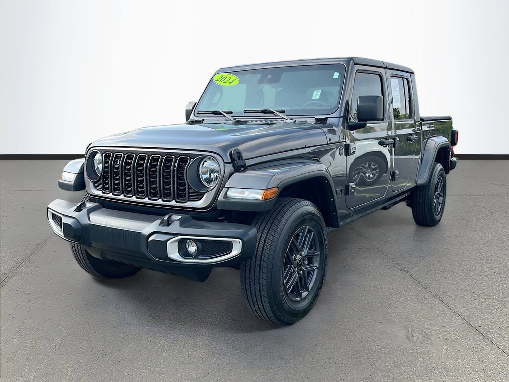 Used 2024 Jeep Gladiator Sport AWD/4WD image 3
