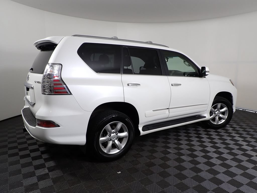 Used 2018 Lexus GX 460 w/ Preferred Accessory Package AWD/4WD image 21