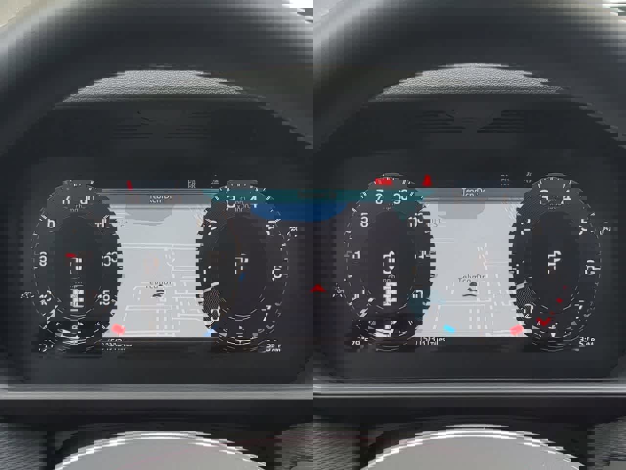 Used 2025 Land Rover Discovery Dynamic SE image 36