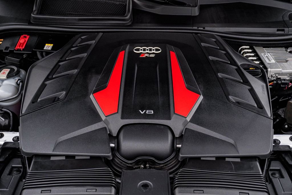 Used 2021 Audi RS Q8 w/ Carbon Optic Package image 29