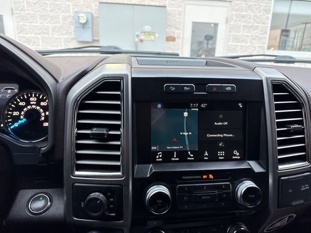 Used 2016 Ford F150 Platinum w/ Equipment Group 701A Luxury image 10