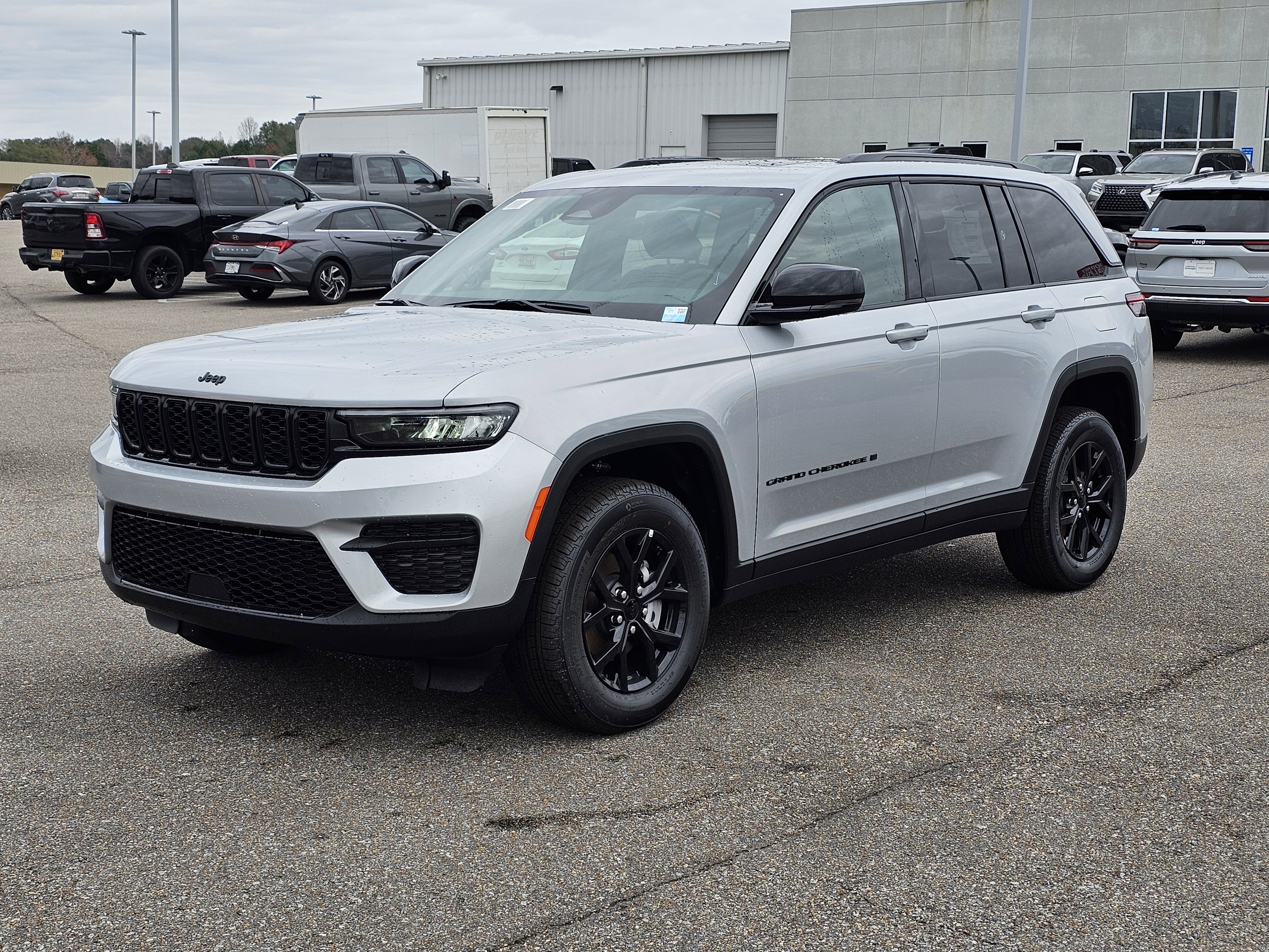 New 2025 Jeep Grand Cherokee Altitude