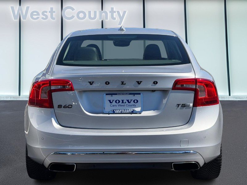 Used 2016 Volvo S60 T5 Inscription Platinum FWD image 6