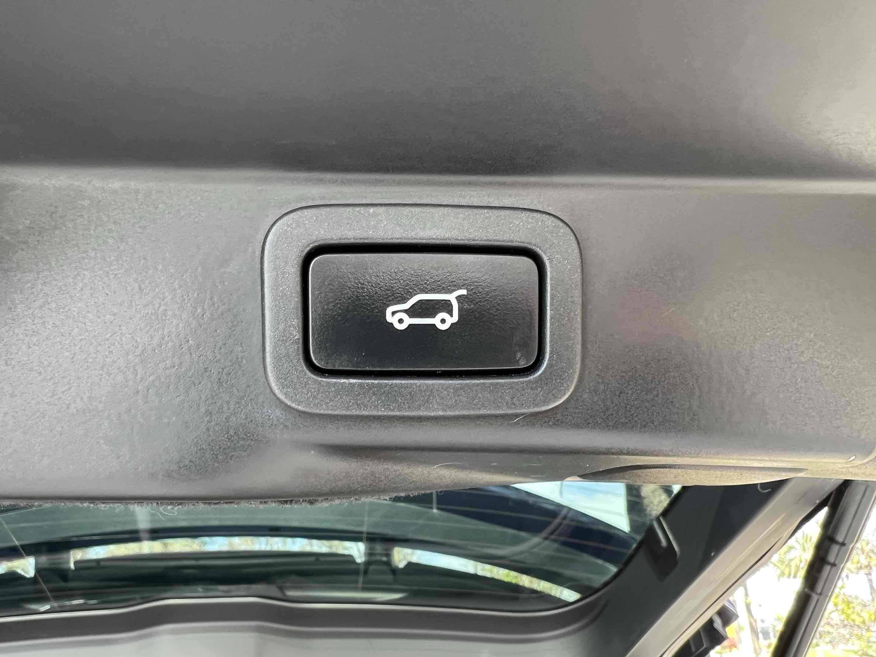 Used 2019 Land Rover Range Rover Sport HSE Dynamic image 13