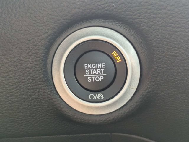 Used 2024 Chrysler Pacifica Limited w/ S Appearance Package FWD image 30