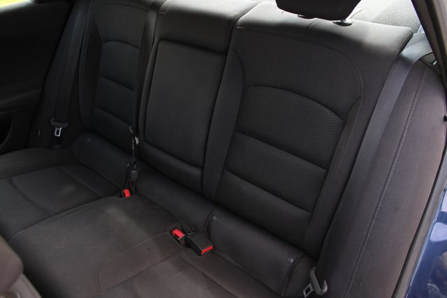 Used 2016 Chevrolet Malibu LT FWD image 19