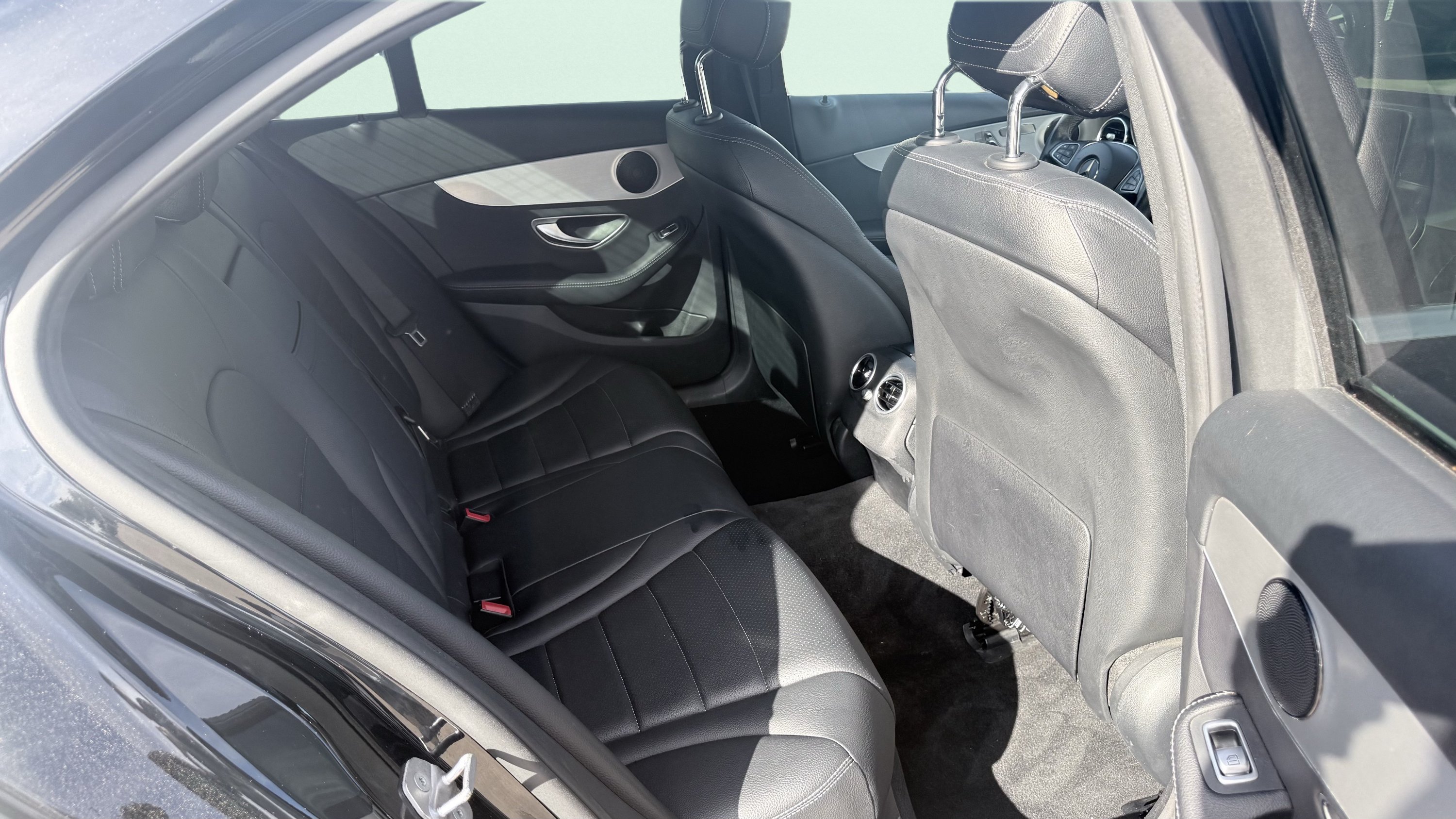Used 2018 Mercedes-Benz C 300 Sedan w/ Premium Package image 29