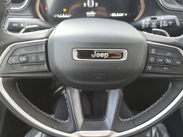 New 2025 Jeep Grand Cherokee Altitude image 12