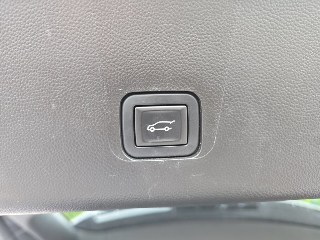 Used 2020 Chevrolet Traverse LT w/ LT Premium Package FWD image 35