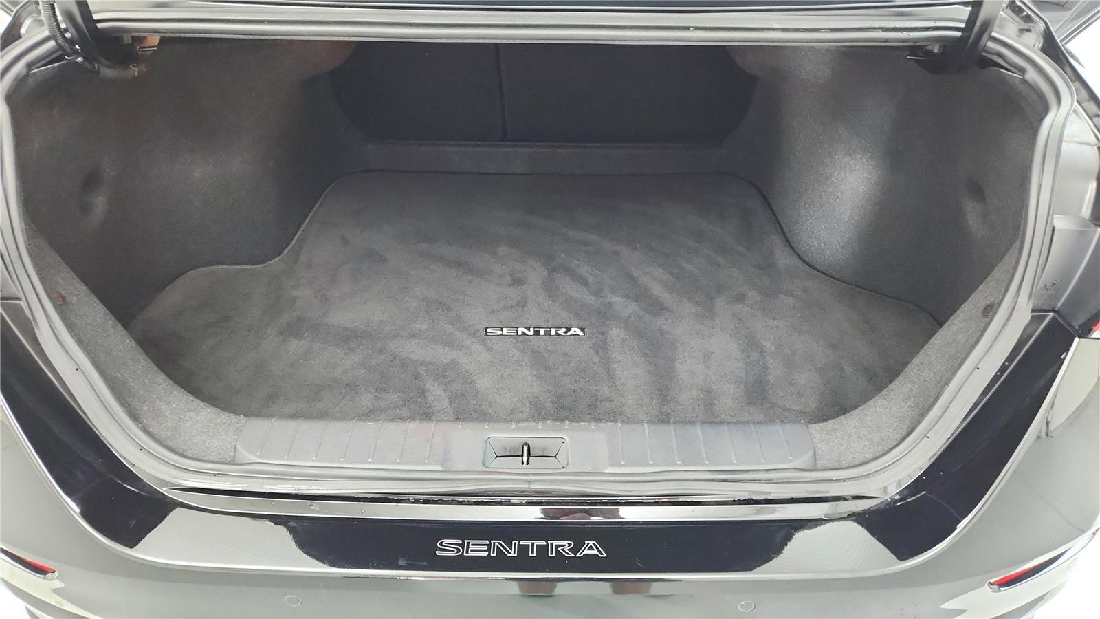 Used 2024 Nissan Sentra SR image 18