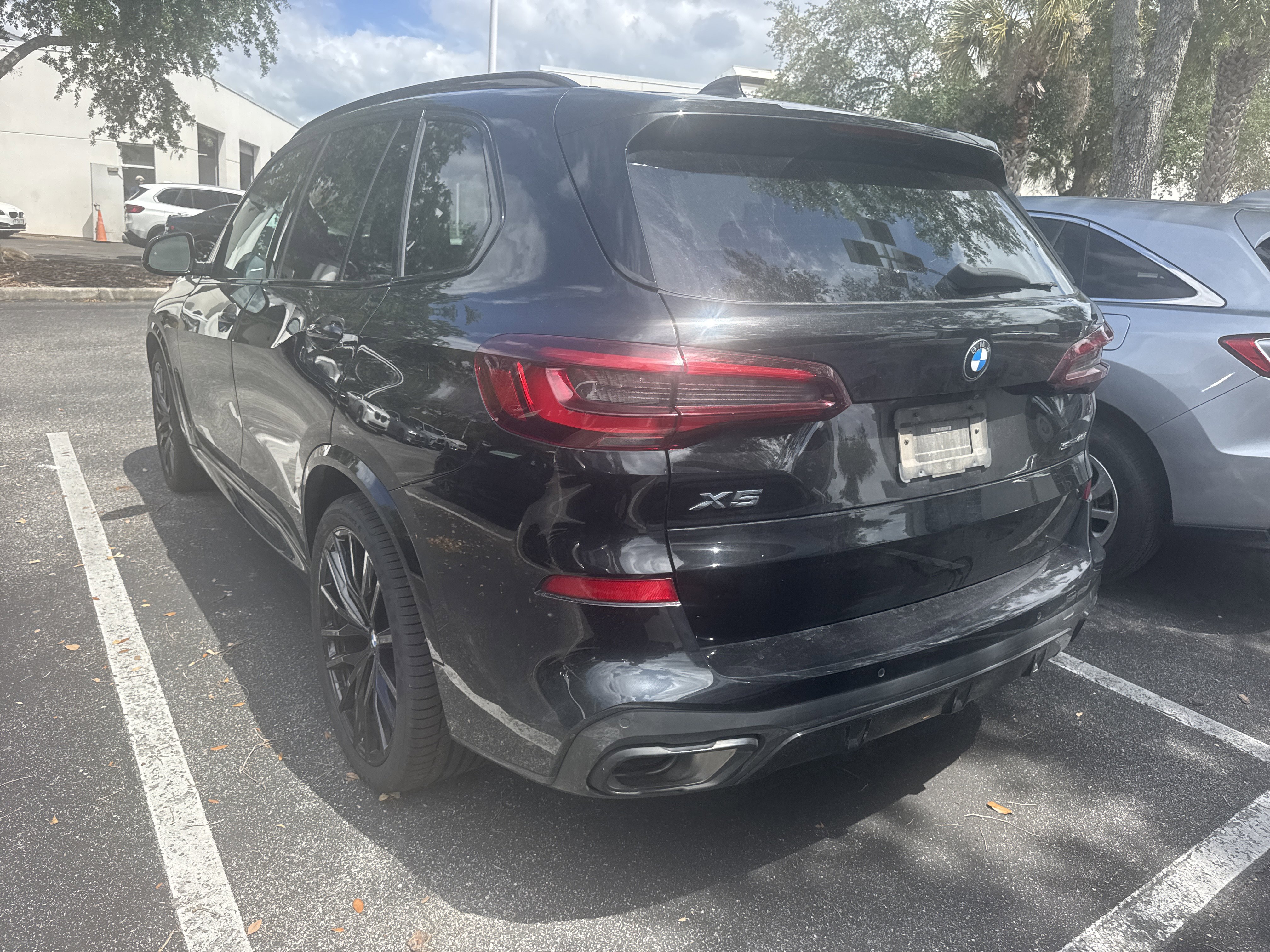 Used 2023 BMW X5 sDrive40i w/ Executive Package RWD image 3