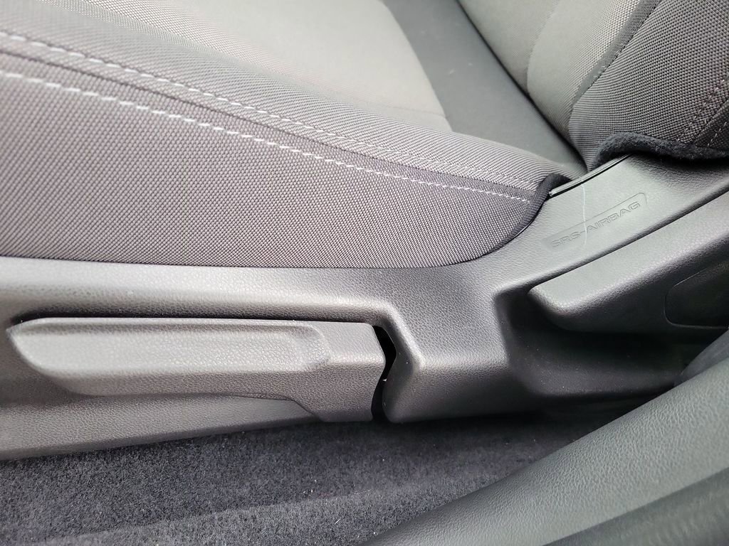 Used 2025 Subaru Crosstrek 2.0i Premium image 16